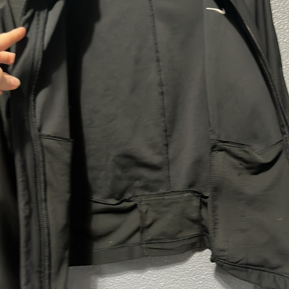 Nike FitDry Women’s Jacket Size Medium - Picture 3 of 7